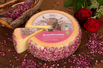 Produktfoto zu Rosenblütenkäse