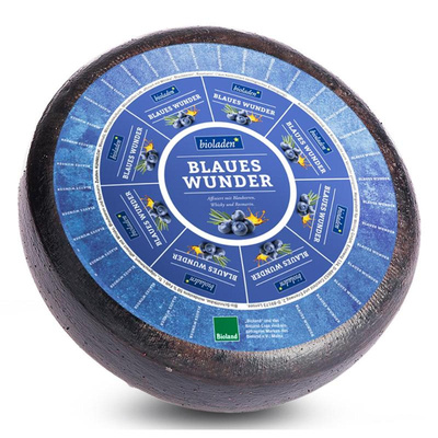 Produktfoto zu b* Blaues Wunder, bioladen, Schnittkäse affiniert mit Blaubeeren, Whiskey und Rosmarin
